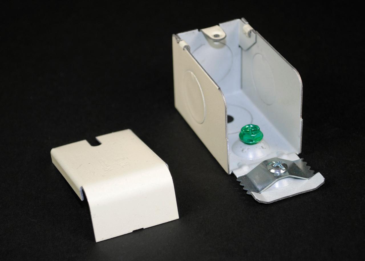 2000 Series Raceway Entrance End